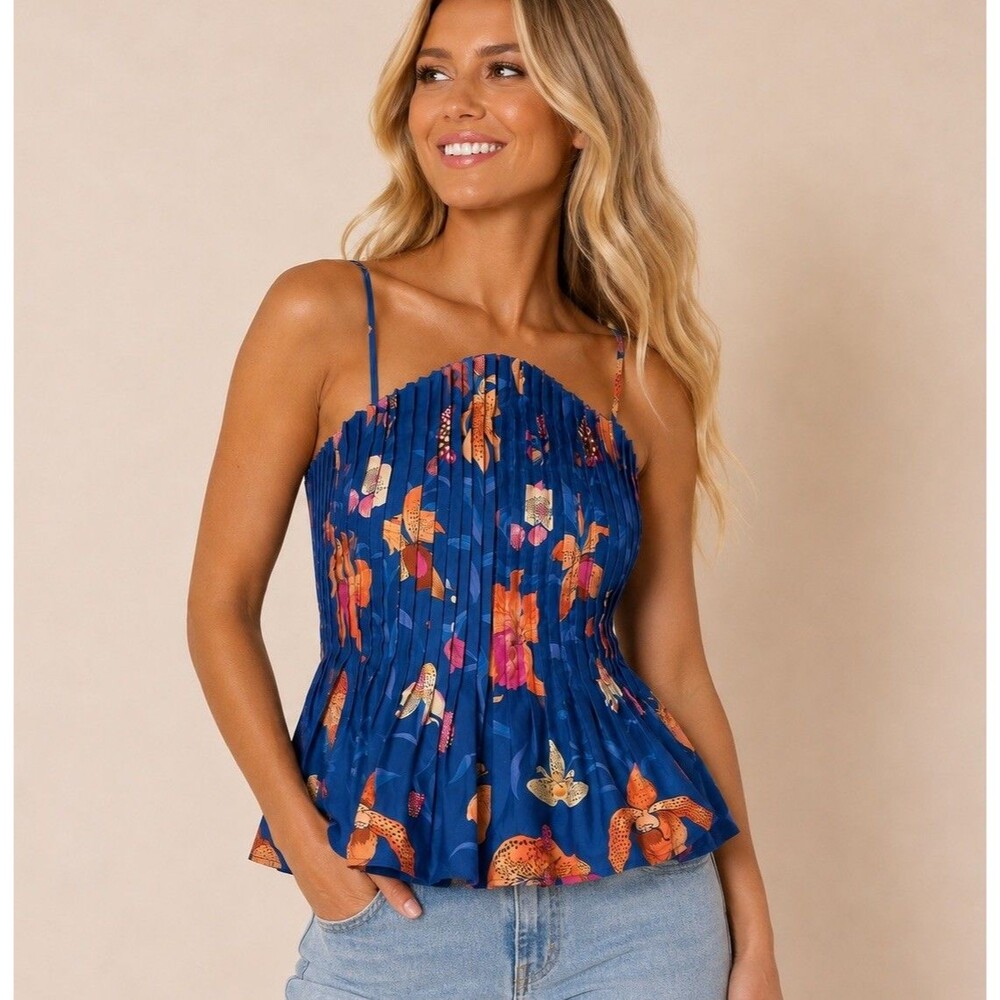 Farm Rio Anthropologie Floral Pleated Cami Top Womens L Blue Smocked Tank Blouse